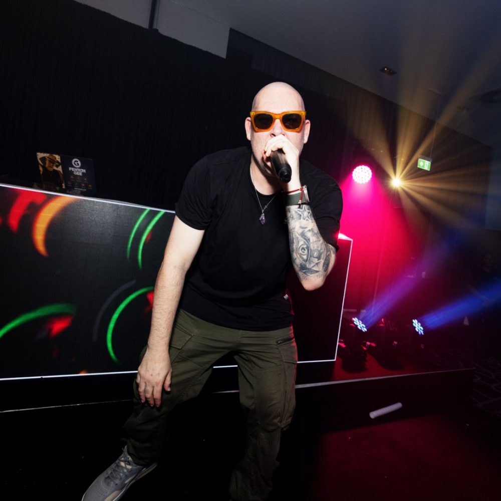 330f9609-0c13-4a9d-a2ad-24aec680b33f